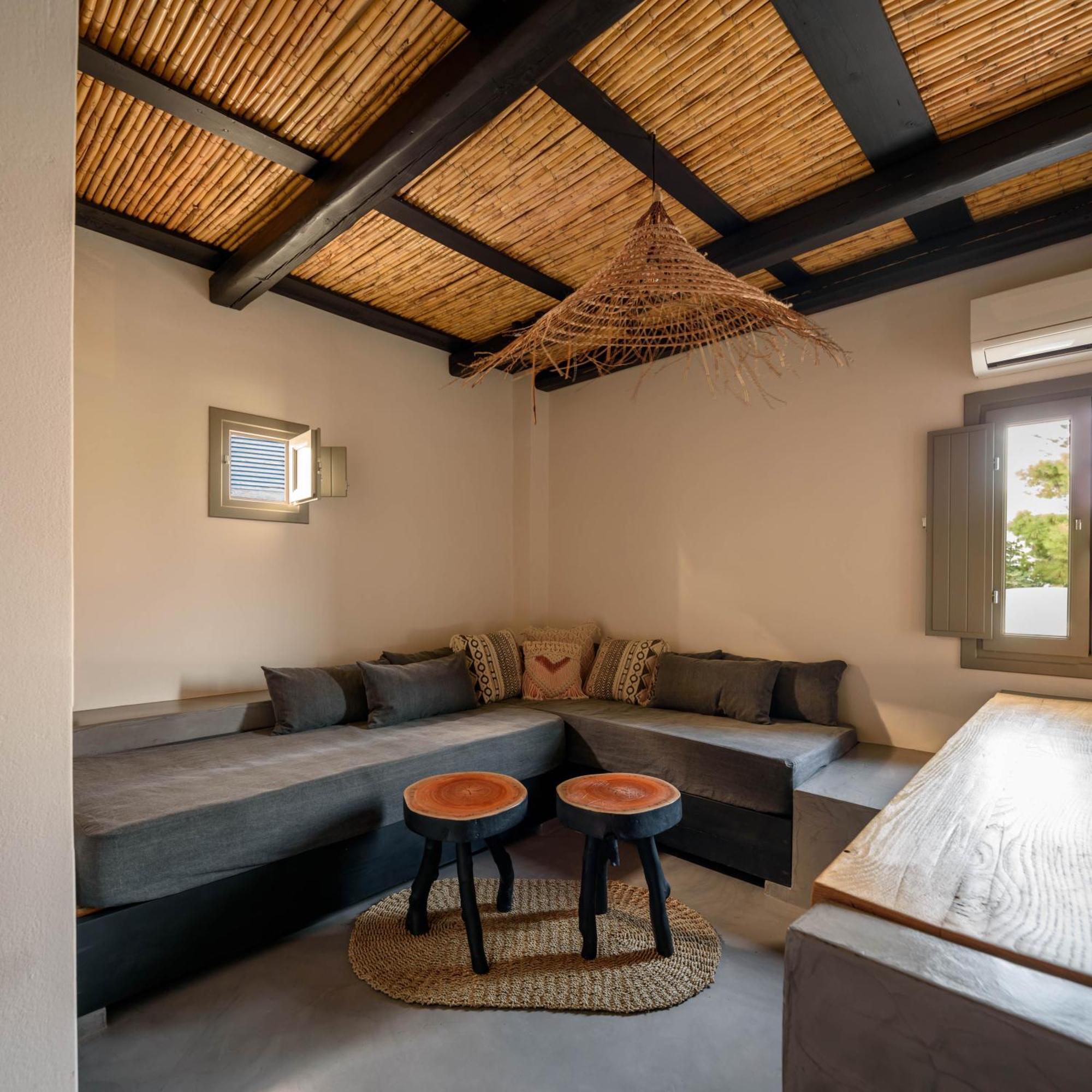 Misteli Suites Akrotírion エクステリア 写真